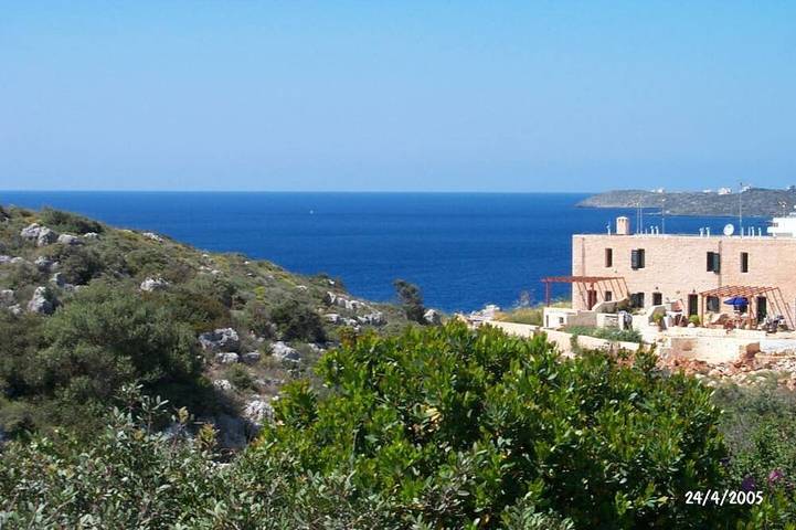 Vacation rental for 3 people, with yard and balcony in Chania