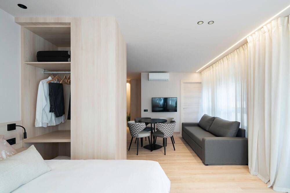 Entire apartment, Apartment 'Ca Gracia 3 Suite' with Wi-Fi and Air Conditioning in Bocairent, Valencia Province