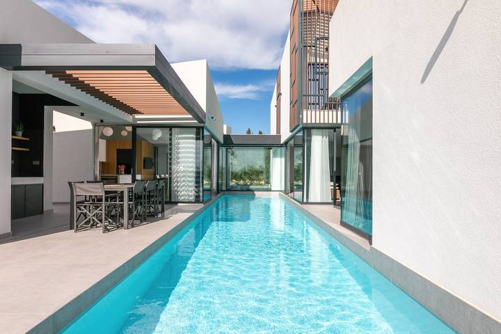Ferienhaus für 8 Personen, mit Balkon und Balkon/Terrasse sowie Terrasse und Sauna in Kastelir