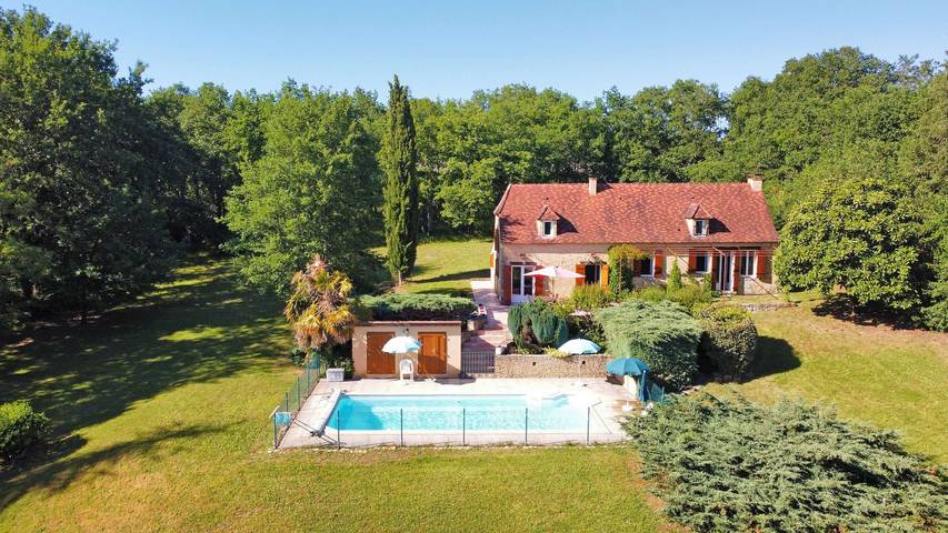 Gîte pour 7 personnes, avec Piscine à Saint-Chamassy