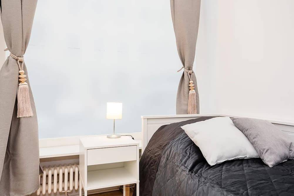 Ganze Wohnung, Moderne Ferienwohnung für bis zu 6 Personen mit 2 Schlafzimmern in Charlottenburg Berlin, Berlin