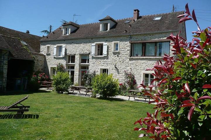 Gîte pour 22 personnes, avec terrasse et jardin