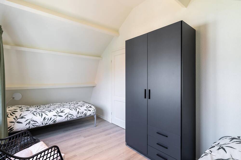 Vrijstaande vakantiewoning dicht bij het centrum in Bergen (Noord-Holland), Noord-Holland - Kust van de Noordzee