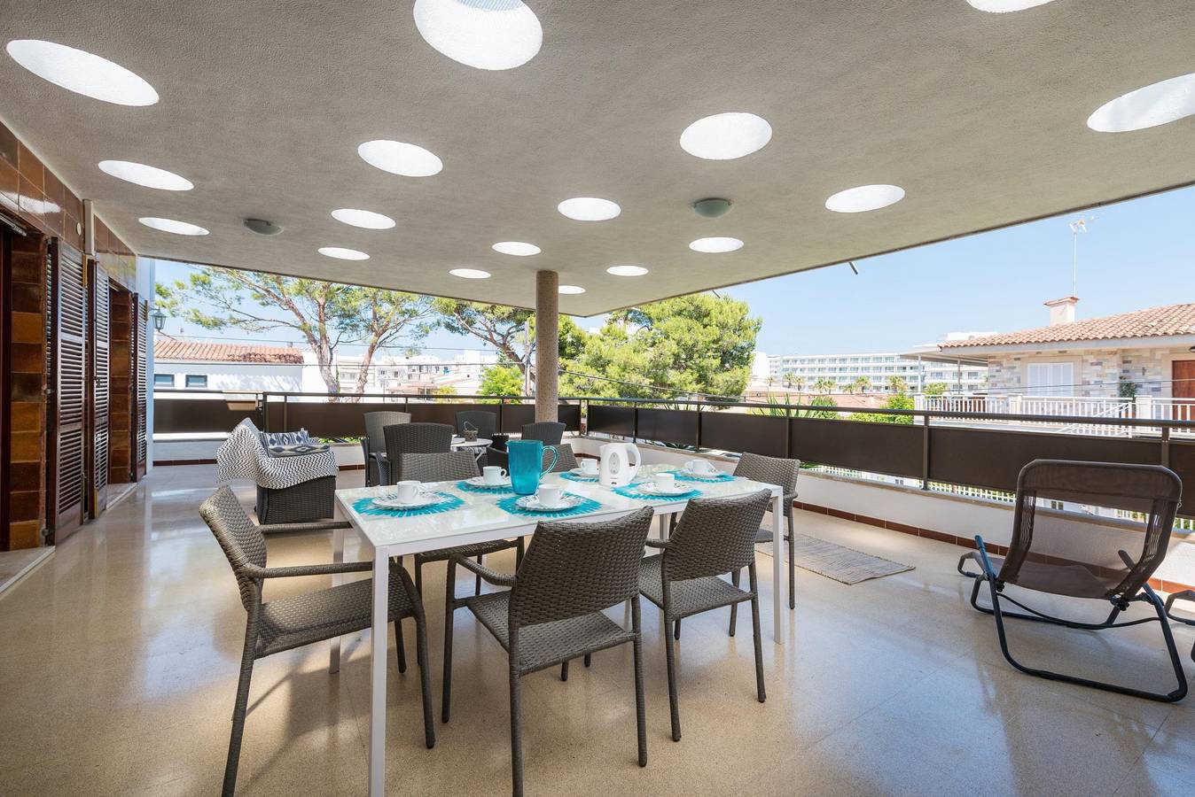 Elianto - Wonderful beach house near the sea with several furnished terraces perfect to enjoy the good weather. Free Wifi. in Can Picafort, Santa Margalida
