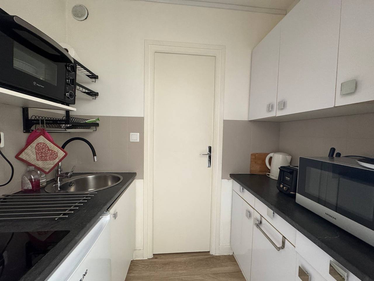Ganzes Studio, Studio moderne et cosy, bien situé, vue montagne, wifi in Aix-les-Bains, Chambéry und Umgebung