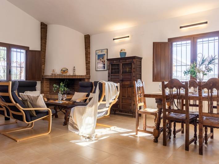 Location de vacances pour 8 personnes, avec jardin ainsi que balcon et vue à L'Ampolla - 4