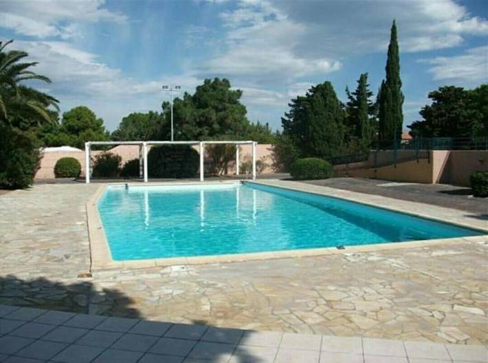 Gîte pour 5 personnes, avec piscine et terrasse, animaux acceptés à Fitou
