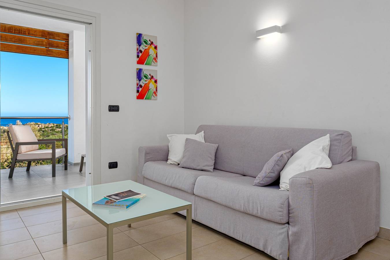 Unico appartamento per vacanze "Villa Marconi 8" con vista sul mare e ampia terrazza solarium in Golfo Aranci, Costa Smeralda