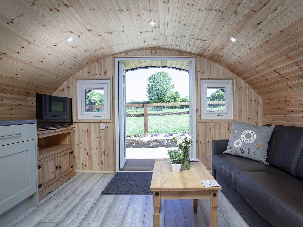 Glamping Pod 2 in Ipplepen, Devon