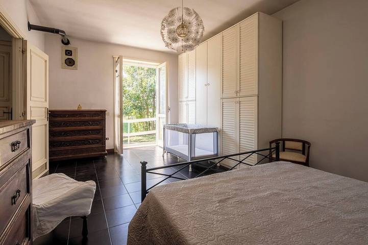Wonderful private villa for 8 guests with private pool, WIFI, veranda and pets allowed in Calendasco, Piacenza Province