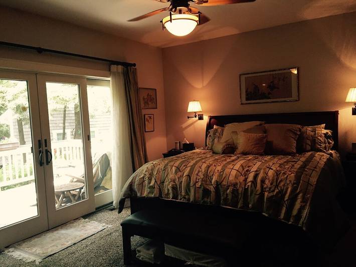 Vacation house for 12 people, with yard in Michigan