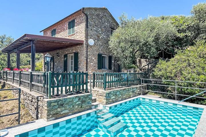 Ferienhaus für 6 Personen, mit Pool und Terrasse