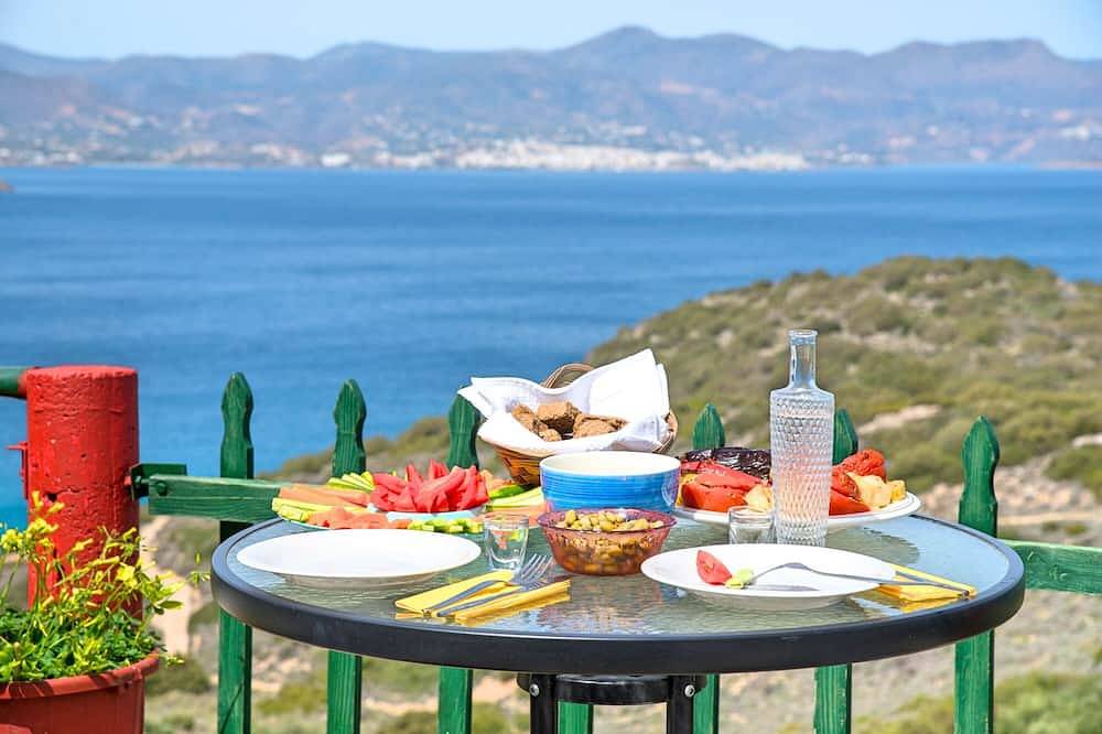 Entire apartment, Traditional houses Anemone Seaside - studio in North Crete
