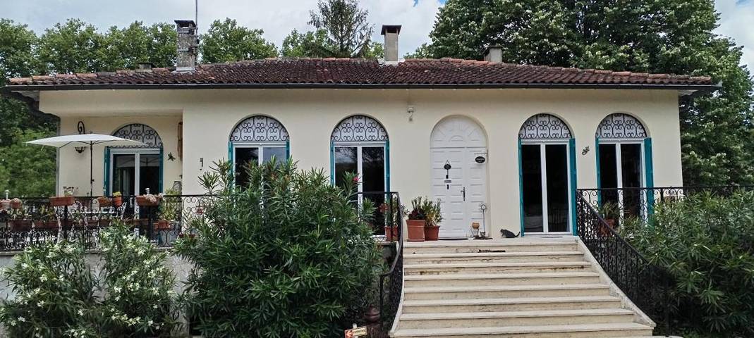 Chambre d’hôte pour 4 personnes, avec Terrasse ainsi que Jardin et Vue