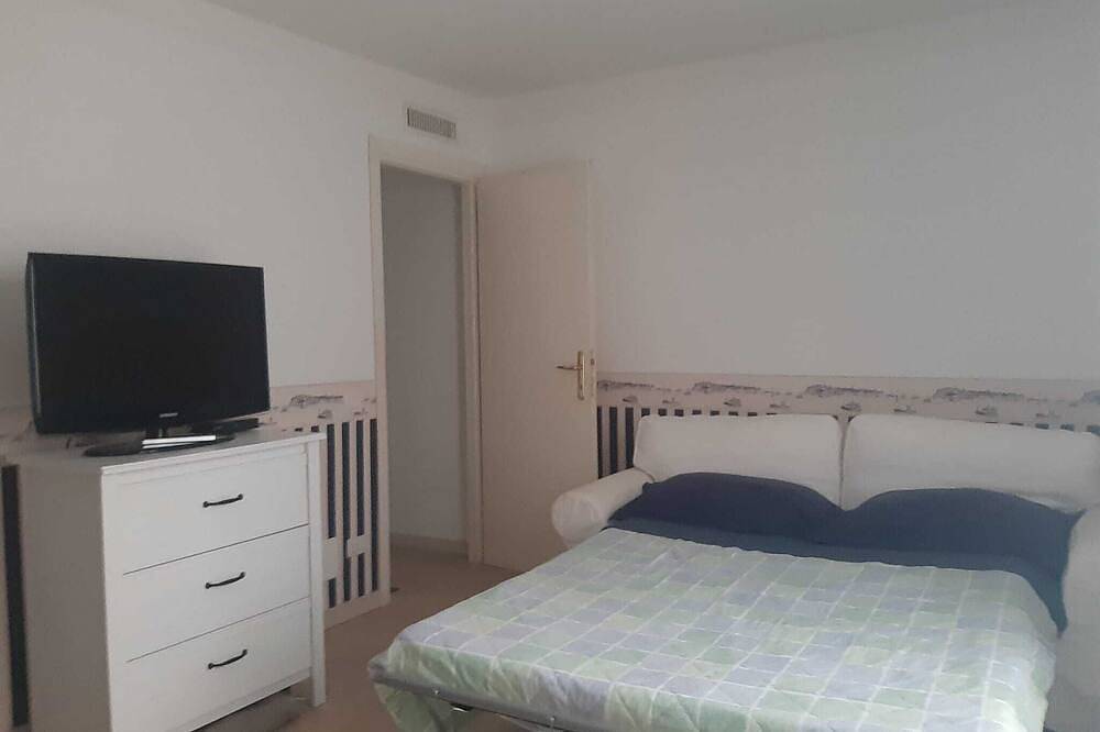 Detached house on 2 levels near the sea, newly renovated, super-equipped in Torre Olevola, Agro Pontino