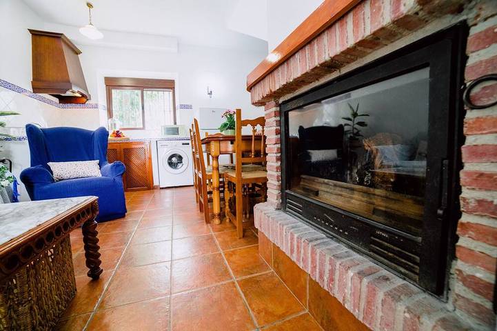 Ferienhaus für 8 Personen, mit Garten und Pool