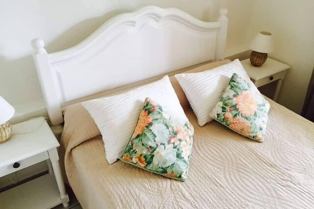 Appartement entier, Saint paul  appt 3 pièces dans villa provençal avec piscine pour 4personnes in Saint-Paul-de-Vence, Côte méditerranéenne (France)