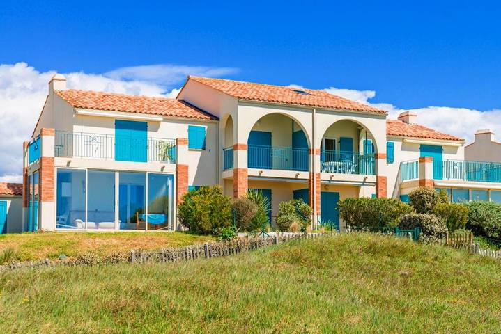 Location de vacances pour 4 personnes, avec piscine ainsi que terrasse et jardin, animaux acceptés dans Plage des Dunes (Bretignolles-sur-Mer) - 4