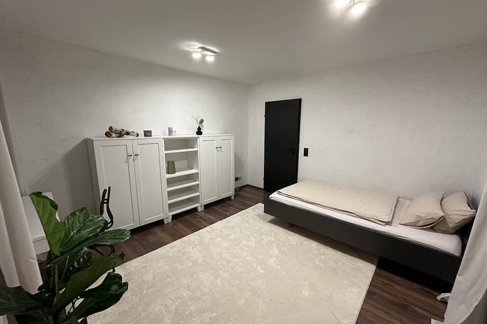 Architektenhaus am Waldrand mit Sauna in Schwabach, Frankenalb