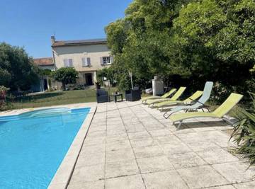 Location de vacances pour 8 personnes, avec jardin et terrasse, animaux acceptés à Graveson