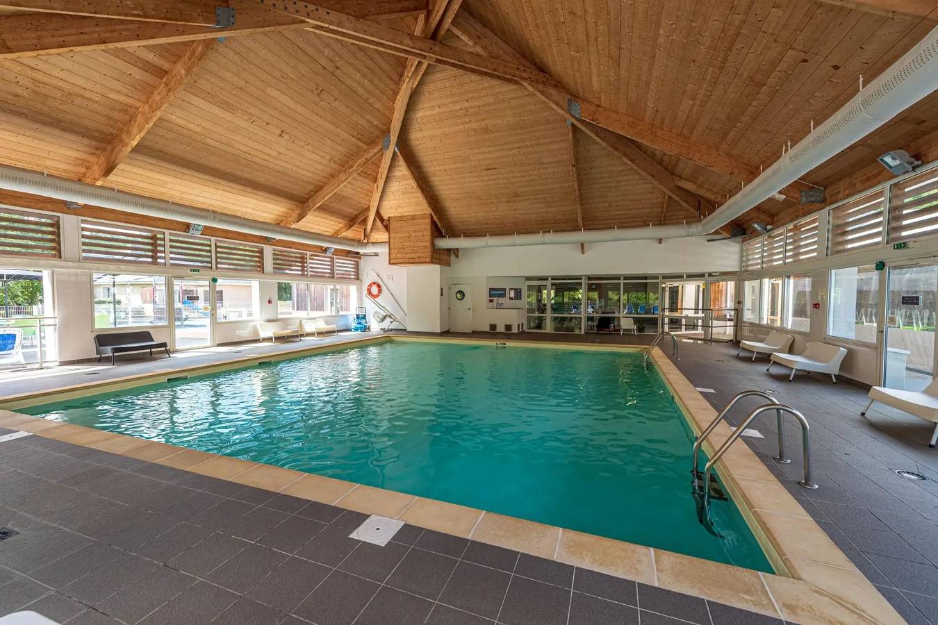 Zecamping 3 étoiles dog friendly piscine couverte in Saumur, Loire-Tal