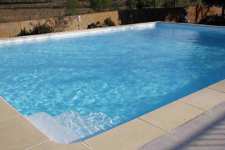 Gîte pour 4 personnes, avec piscine ainsi que terrasse et jardin, animaux acceptés à Thézan-lès-Béziers - 3