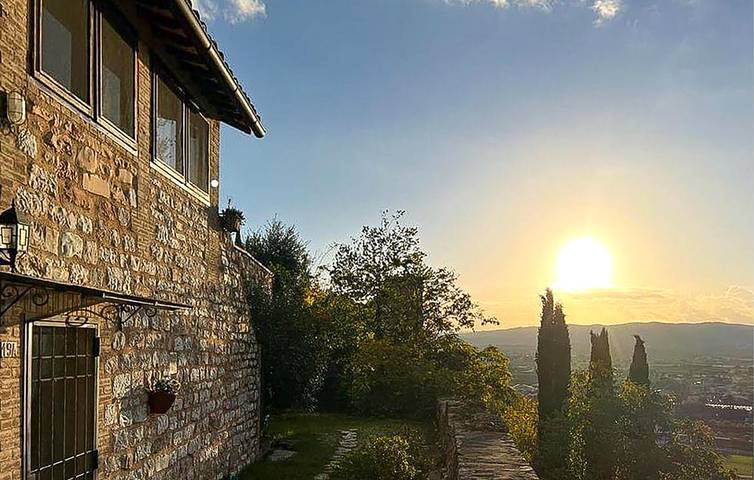 Casa vacanza per 8 persone, con Terrazza e Giardino a Spello