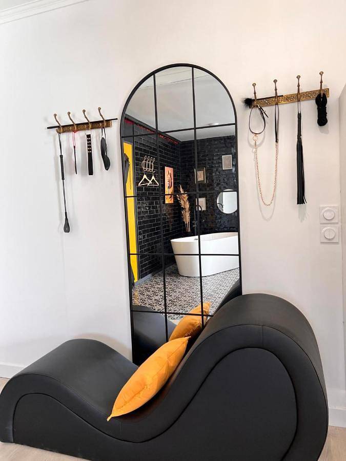 Gîte pour 4 personnes, avec jacuzzi et jardin à Aubie-et-Espessas - 3