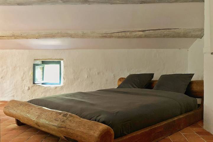 Location de vacances pour 6 personnes, avec terrasse et sauna ainsi que piscine et jardin à Lussan - 4