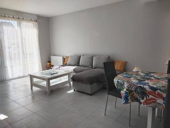 Gîte pour 9 personnes, avec jardin et jacuzzi à Mouzeil