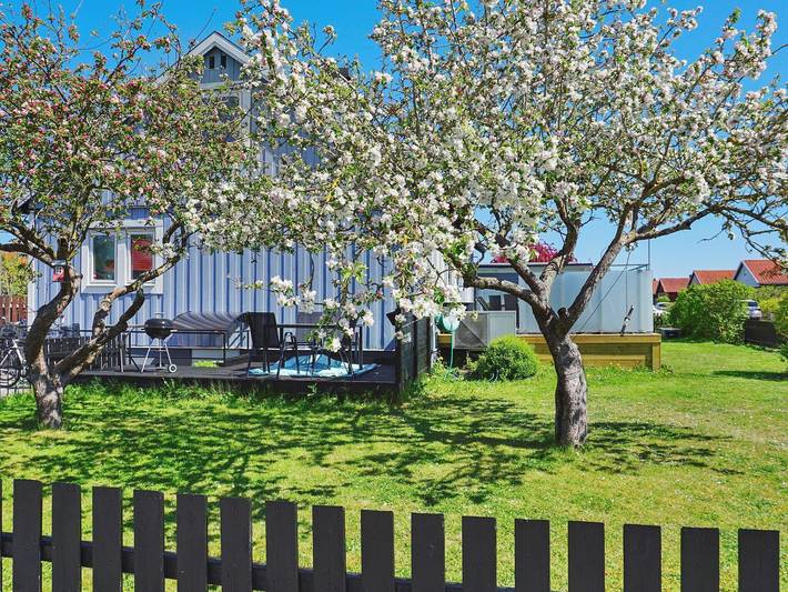 Feriehus for 6 personer, med Terrasse og Hage i Visby