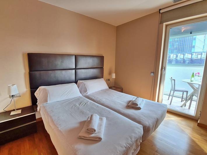 Apartamento para 4 personas, con balcón en Hospitalet de Llobregat