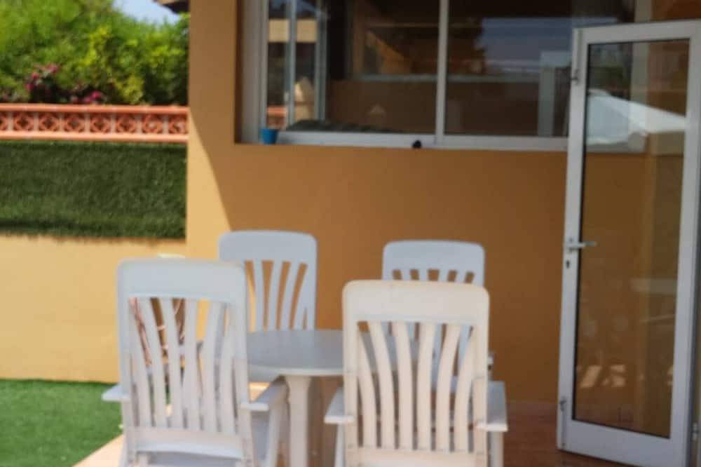 Villa de lujo de 2 dormitorios con piscina privada climatizada y WiFi gratis in Bajo del Medio (La Oliva), La Oliva