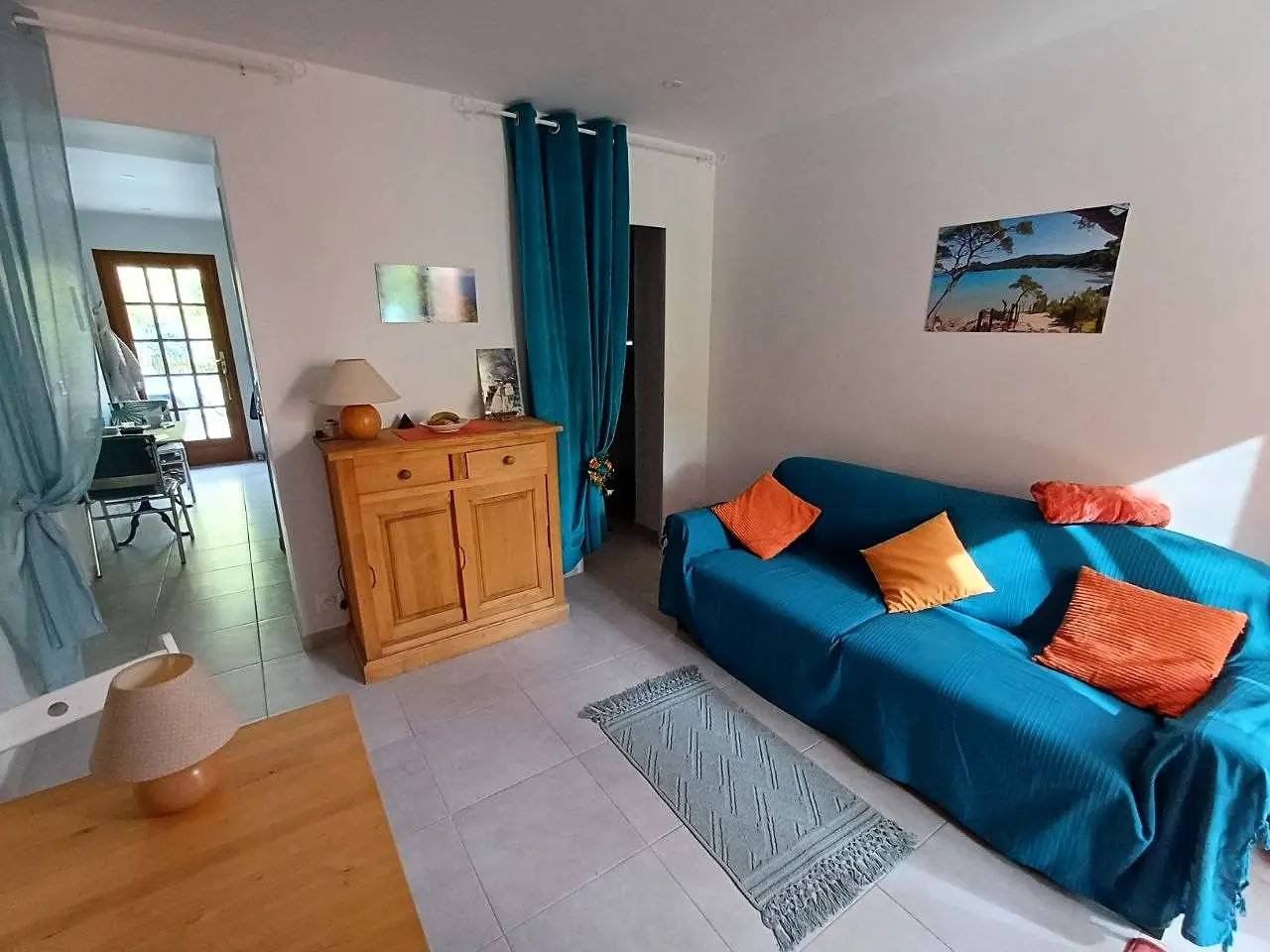 Entire studio, Terrasse & jardin privatif • Appartement rénové à Porquerolles in Hyeres, Mediterranean Coast (France)