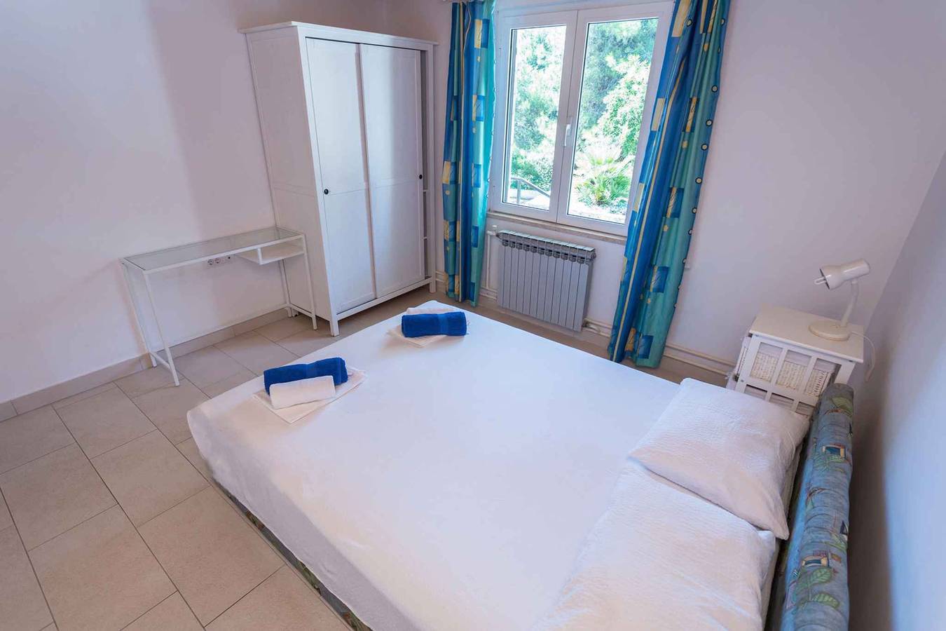 Geheel vakantieappartement, Vakantiewoning 100 m van het strand  in Mali Losinj, Lošinj