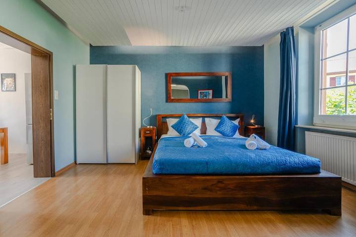 Ferienwohnung für 4 Personen, mit Balkon und Terrasse sowie Garten und Ausblick in Worms