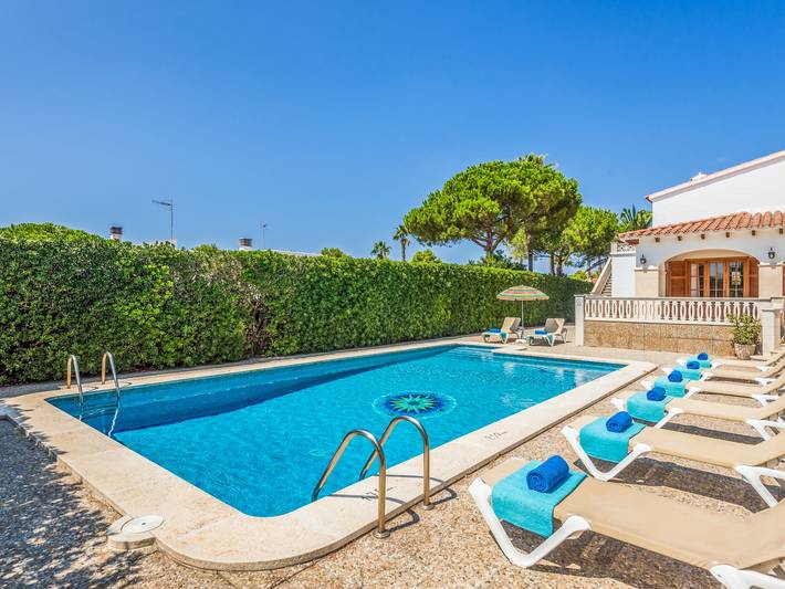 Villa pour 7 personnes, avec terrasse et jardin à Cala Blanca - 3