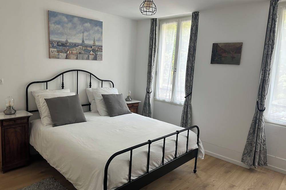 Appartement entier, Vue Seine - Piscine - 4 étoiles - 16 min Paris in Poissy, Yvelines