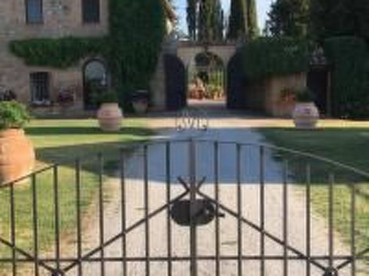 Ganze Wohnung, Wunderschöne Wohnung in Chiusi mit Gemeinschaftspool mit Panoramablick in Chiusi, Chianti