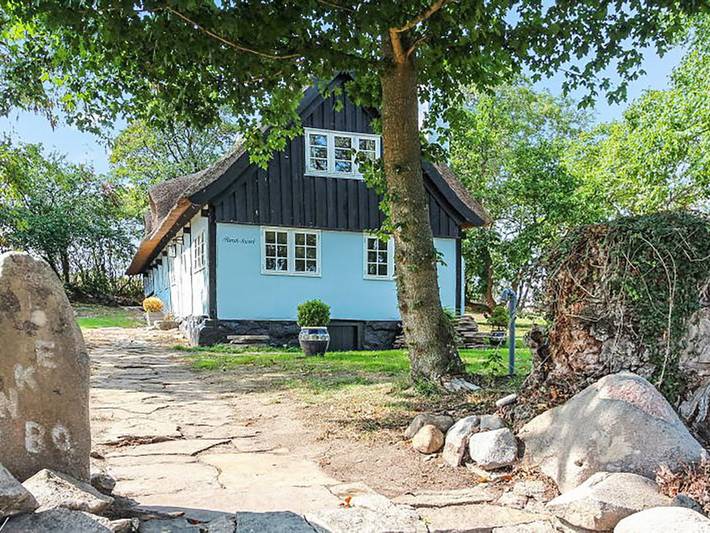"Nyyrikki" - 100m from the sea in Gudhjem, Bornholm