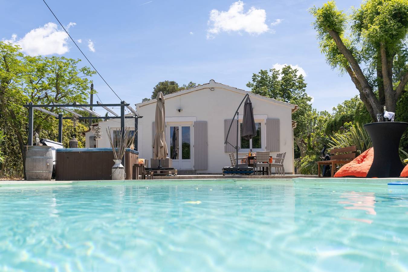 Entre Ciel et Terre • Pool Spa Villa in Le Thor, Vaucluse