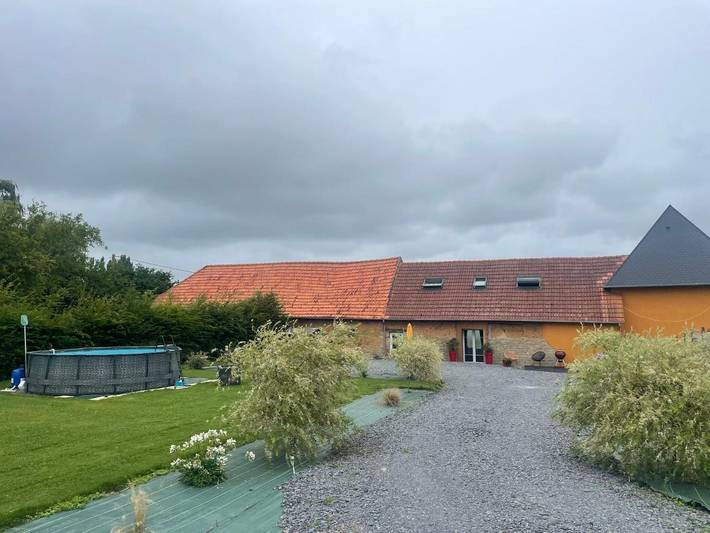 Gîte pour 8 personnes, avec jacuzzi ainsi que piscine et jardin, animaux acceptés dans Saint-André-de-Bohon