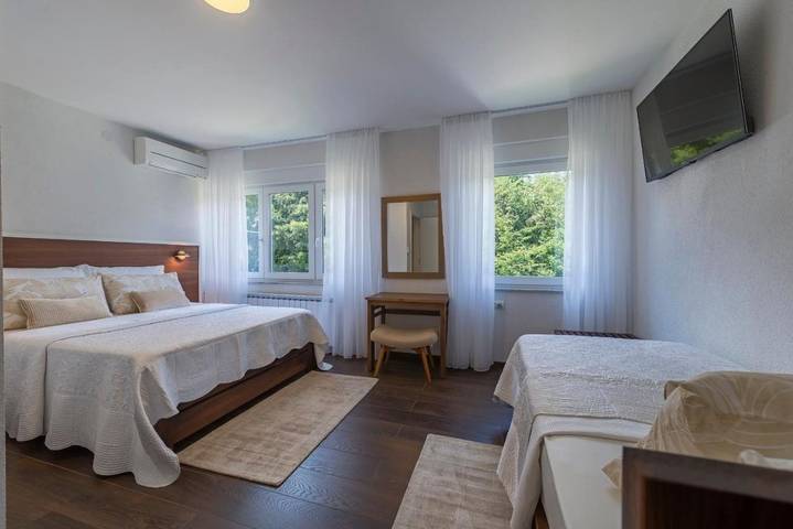 Gîte pour 4 personnes, avec vue dans Plitvička Jezera - 2