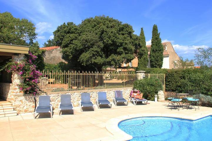 Gîte pour 22 personnes, avec jardin à Saint-Jean-de-Minervois