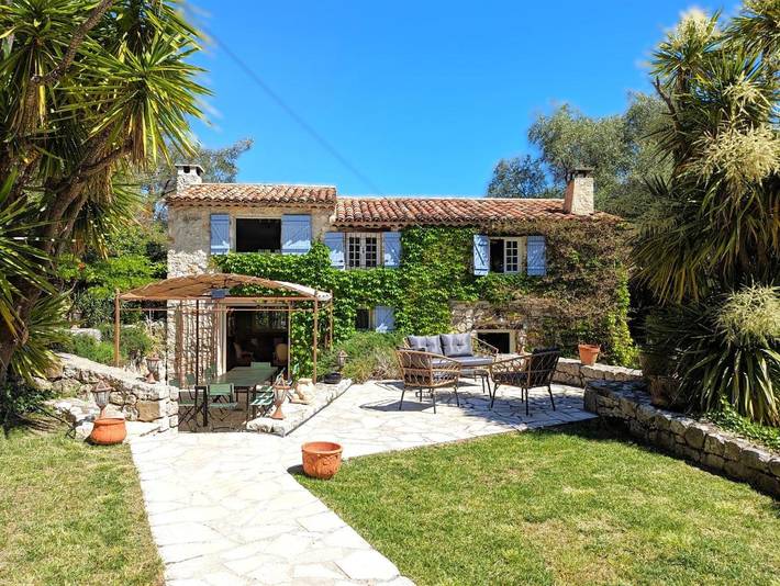 Villa pour 6 personnes, avec Terrasse et Jardin ainsi que Piscine et Sauna à Roquefort-les-Pins