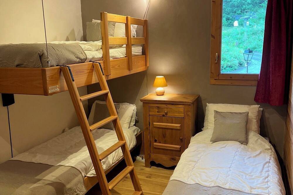Luxury chalet at the foot of the slopes, south west, Spa Pool, Arc 2000, Arolles in Les Arcs, Bourg-Saint-Maurice