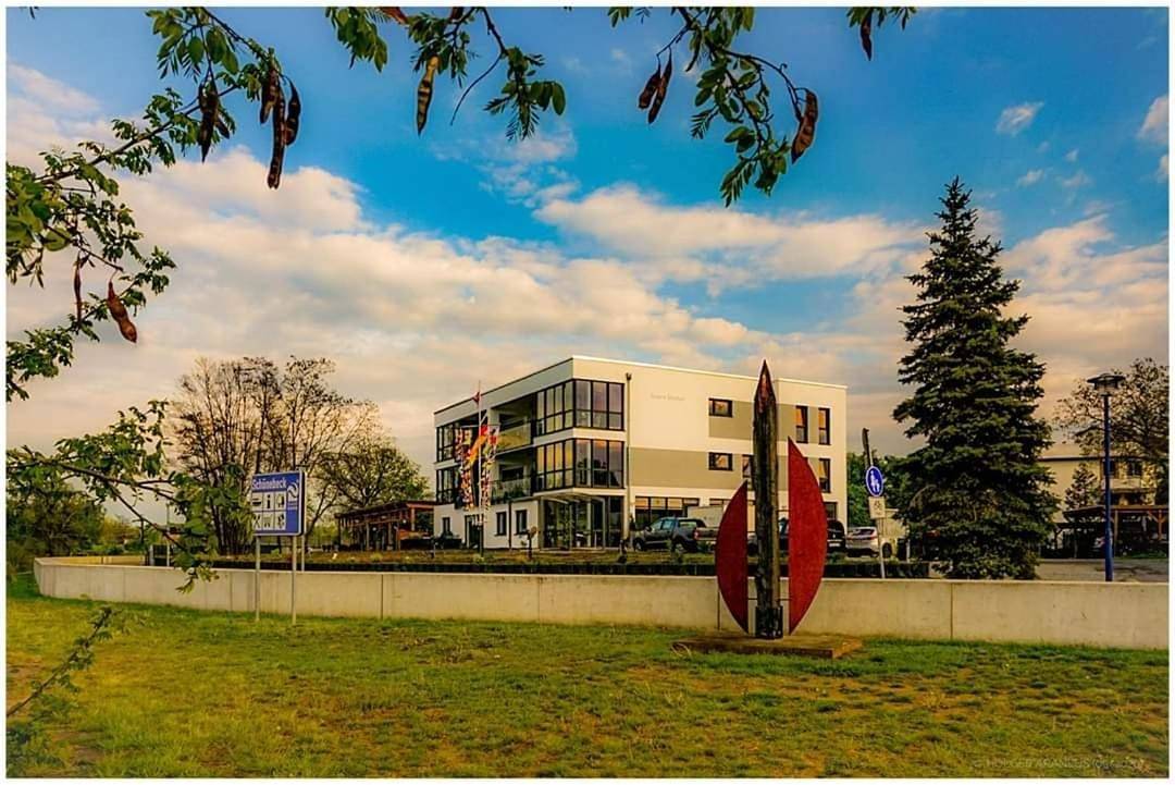 Ganze Wohnung, Three-Bedroom Apartment in Schönebeck (Elbe), Elbe-Börde-Heide