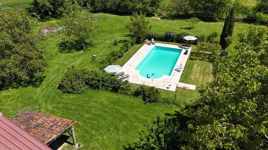 Location de vacances pour 3 personnes, avec piscine et jardin à Gondrin - 4