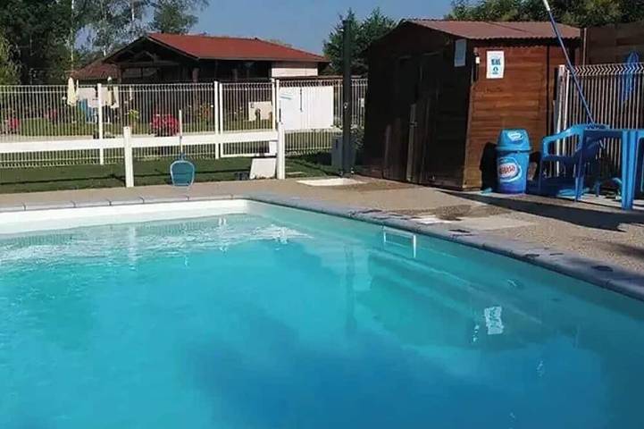 Mobil home pour 4 personnes dans Sandrans