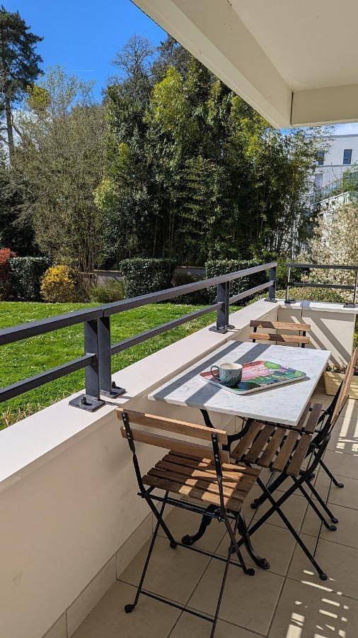 Appartement entier, Two-Bedroom Apartment with River View in Vertou, Région de Nantes